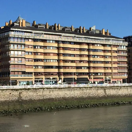 Ubicacion Perfecta/bano Privado Проживание в семье